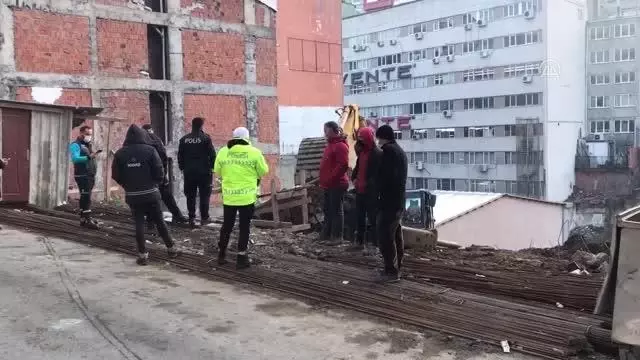 Şişli'de inşaatın istinat duvarı çöktü