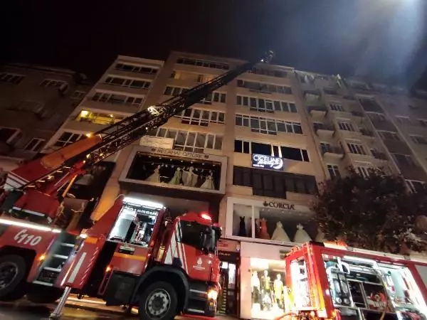Son dakika haber | Şişli'de korkutan yangın Son dakika haber | Şişli'de korkutan yangın
