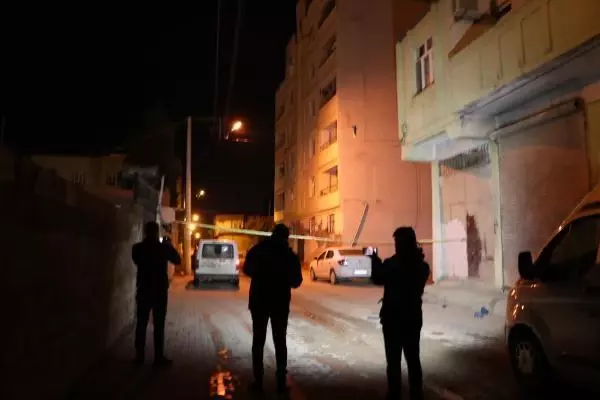 Sobadan çıkan yangında uzman çavuş ve oğlu öldü, anne ile kızı yaralı Sobadan çıkan yangında uzman çavuş ve oğlu öldü, anne ile kızı yaralı