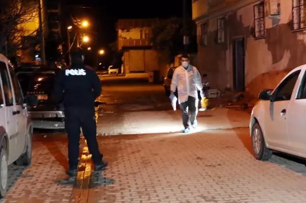 Sobadan çıkan yangında uzman çavuş ve oğlu öldü, anne ile kızı yaralı Sobadan çıkan yangında uzman çavuş ve oğlu öldü, anne ile kızı yaralı