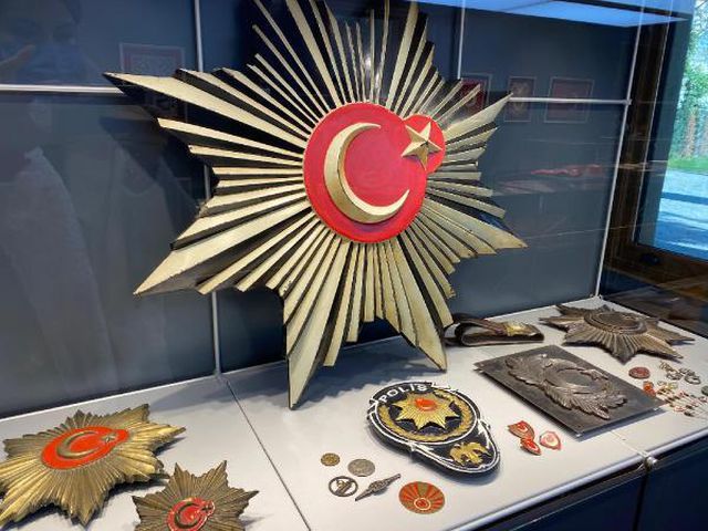 Türkiye'nin ilk milli bayrak müzesinde 'tarih' sergileniyor
