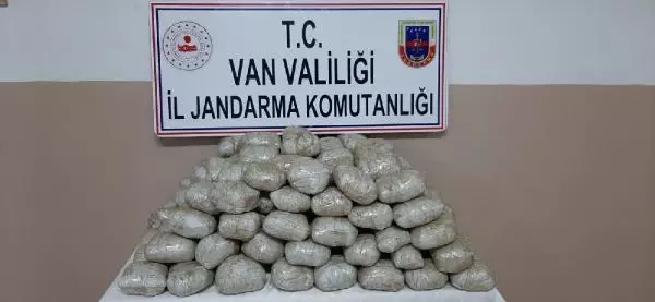 Son dakika gündem: Van'da katır sırtındaki çuvallarda, 122 kilo esrar ele geçirildi - Yeniden Son dakika gündem: Van'da katır sırtındaki çuvallarda, 122 kilo esrar ele geçirildi - Yeniden