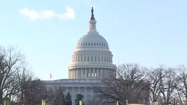 ABD'nin seçilmiş Başkanı Biden'ın yemin töreni olağanüstü güvenlik önlemleri altında başladı ABD'nin seçilmiş Başkanı Biden'ın yemin töreni olağanüstü güvenlik önlemleri altında başladı