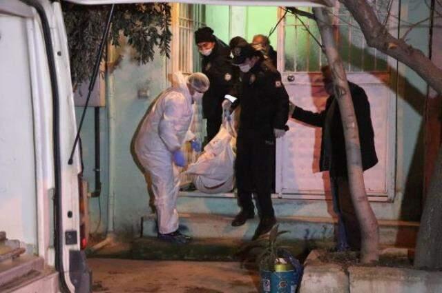 19 yaşındaki genç, anne-babasının boşanmasından sorumlu tuttuğu babaannesine kurşun yağdırdı 19 yaşındaki genç, anne-babasının boşanmasından sorumlu tuttuğu babaannesine kurşun yağdırdı