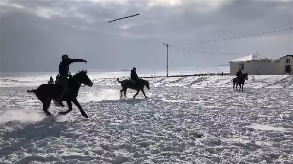 30 santimetre karda cirit şovu 30 santimetre karda cirit şovu