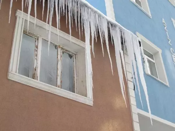 Ağrı -27.7 ile buz kesti Ağrı -27.7 ile buz kesti