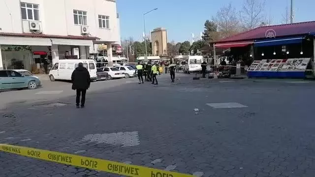 Amcası tarafından tüfekle vurulan kişi ağır yaralandı Amcası tarafından tüfekle vurulan kişi ağır yaralandı