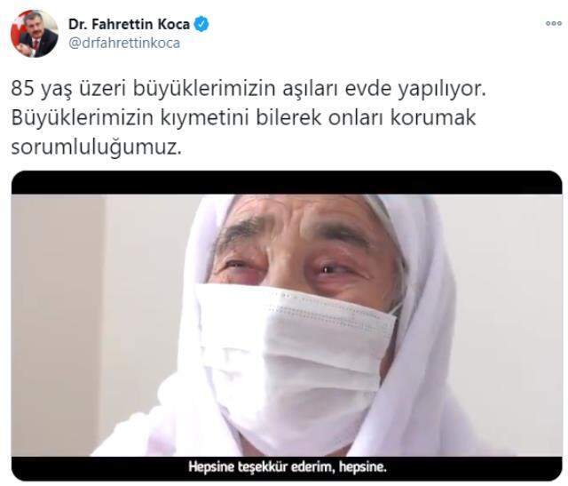 Bakan Koca, 85 yaş ve üstündekilerin evlerinde koronavirüs aşısı olduğu anları paylaştı