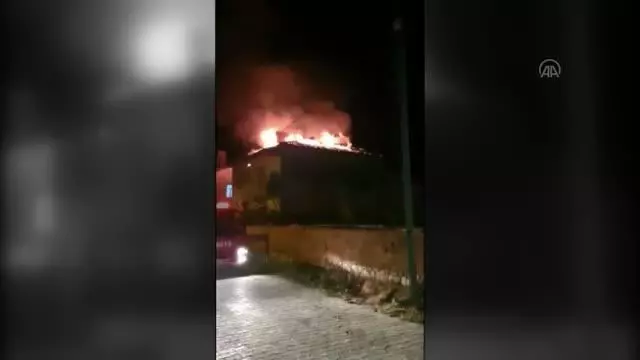 Bir kişinin boşanmak üzere olduğu kadının evini yaktığı iddia edildi Bir kişinin boşanmak üzere olduğu kadının evini yaktığı iddia edildi