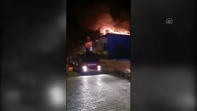 Bir kişinin boşanmak üzere olduğu kadının evini yaktığı iddia edildi Bir kişinin boşanmak üzere olduğu kadının evini yaktığı iddia edildi