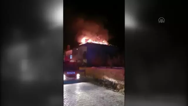 Bir kişinin boşanmak üzere olduğu kadının evini yaktığı iddia edildi Bir kişinin boşanmak üzere olduğu kadının evini yaktığı iddia edildi