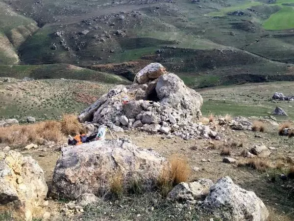 Son dakika haberleri: Define ararken patlama meydana geldi, 1 kişi ağır yaralandı (2) Son dakika haberleri: Define ararken patlama meydana geldi, 1 kişi ağır yaralandı (2)