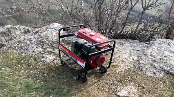 Son dakika haberleri: Define ararken patlama meydana geldi, 1 kişi ağır yaralandı (2) Son dakika haberleri: Define ararken patlama meydana geldi, 1 kişi ağır yaralandı (2)
