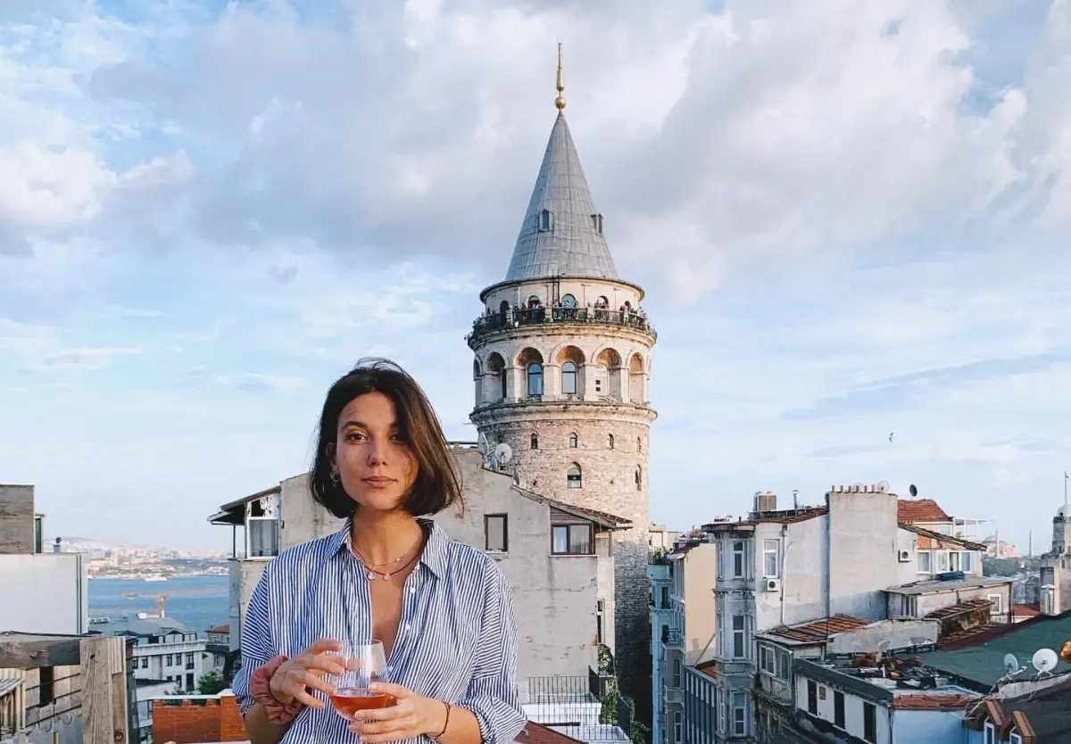 Deniz Bulutsuz kimdir? Deniz Bulutsuz kaç yaşında, ne iş yapıyor? Deniz Bulutsuz Biyografi ve Hayatı