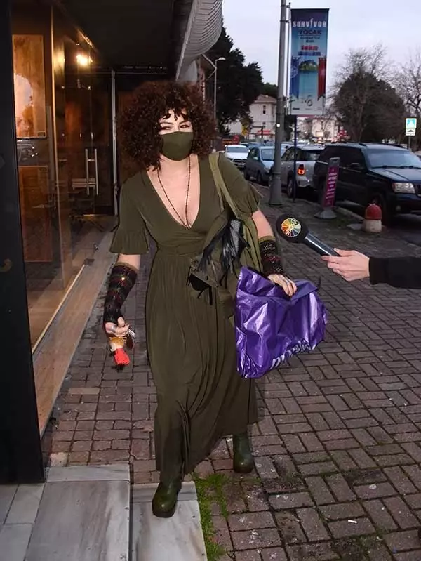 Deniz Çakır'ın son görüntüsü sevenlerini şaşırttı Deniz Çakır'ın son görüntüsü sevenlerini şaşırttı