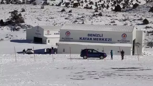 Denizli Kayak Merkezi, misafirlerini ağırlamaya başladı Denizli Kayak Merkezi, misafirlerini ağırlamaya başladı