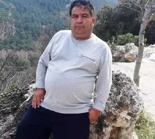 Direksiyonda kalp krizi geçiren halk otobüsü şoförü öldü Direksiyonda kalp krizi geçiren halk otobüsü şoförü öldü