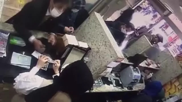 Son dakika haberi | Döviz bürosundan hırsızlık güvenlik kamerasında Son dakika haberi | Döviz bürosundan hırsızlık güvenlik kamerasında