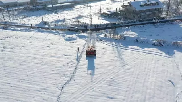 'Enerji timleri' kesintisiz enerji için zorlu şartlarda mücadele ediyor (1) 'Enerji timleri' kesintisiz enerji için zorlu şartlarda mücadele ediyor (1)