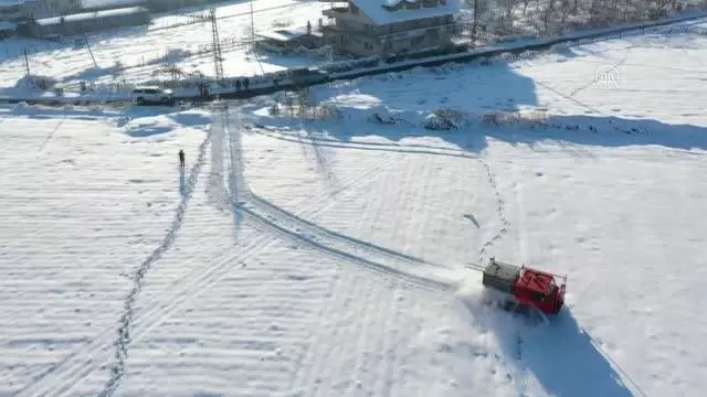 'Enerji timleri' kesintisiz enerji için zorlu şartlarda mücadele ediyor (1) 'Enerji timleri' kesintisiz enerji için zorlu şartlarda mücadele ediyor (1)