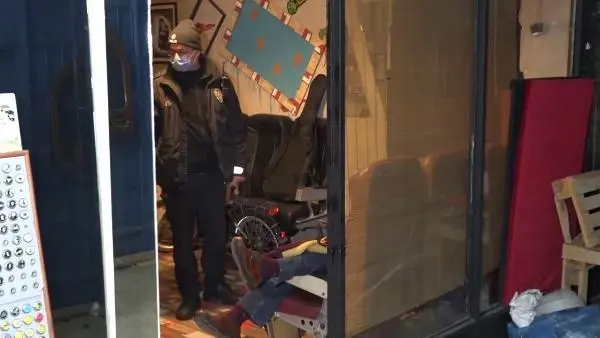 Son dakika! Esnafın üşümesin diye üzerine battaniye örttüğü kişi, iş hanında ölü bulundu Son dakika! Esnafın üşümesin diye üzerine battaniye örttüğü kişi, iş hanında ölü bulundu
