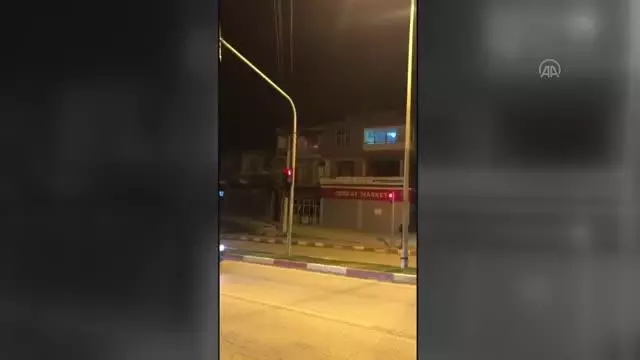Ev yangınında bir kişi dumandan zehirlendi Ev yangınında bir kişi dumandan zehirlendi