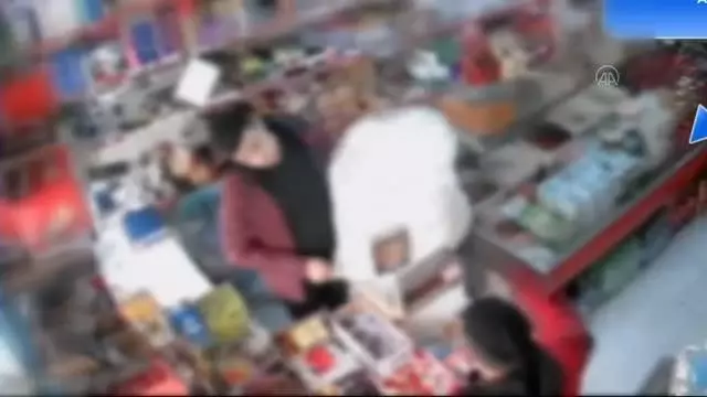 Son dakika haberi: GAZİANTEP - Şüphelinin çaldığı çocuk bezlerini başka işletmeye satmaya çalışması kameraya yansıdı Son dakika haberi: GAZİANTEP - Şüphelinin çaldığı çocuk bezlerini başka işletmeye satmaya çalışması kameraya yansıdı