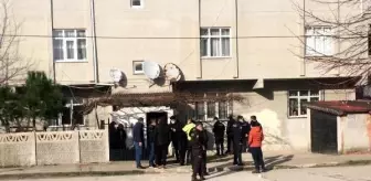 Husumetlisini tabanca ile vurarak yaraladı