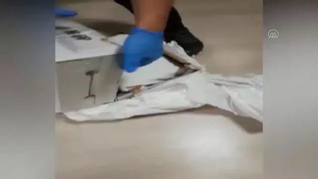 Kargodan aldığı pakette uyuşturucu bulunan şüpheli tutuklandı Kargodan aldığı pakette uyuşturucu bulunan şüpheli tutuklandı