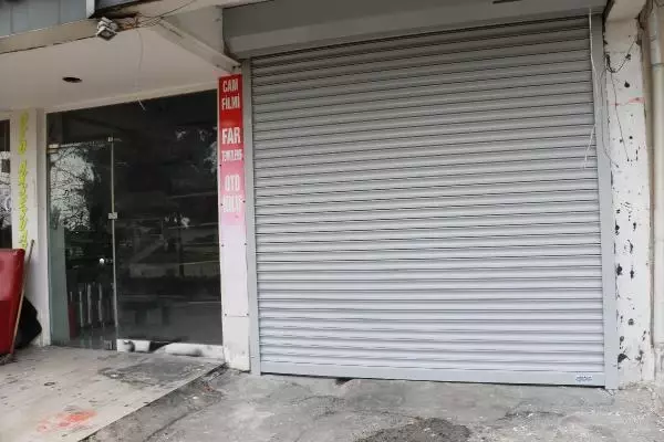 Kilidini bozduğu oto aksesuarcıyı bir hafta boyunca her gün soydu Kilidini bozduğu oto aksesuarcıyı bir hafta boyunca her gün soydu