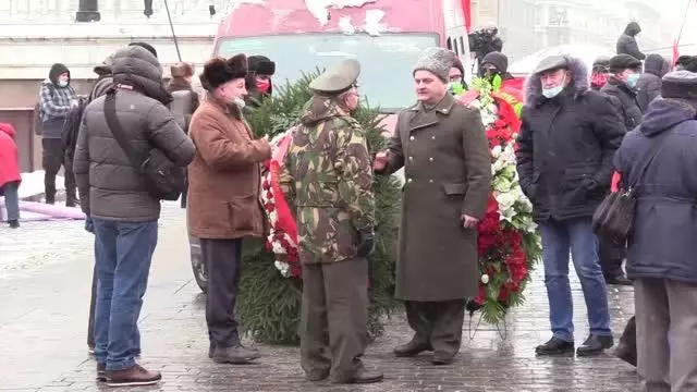 Lenin, ölümünün 97'nci yıl dönümünde anıldı Lenin, ölümünün 97'nci yıl dönümünde anıldı