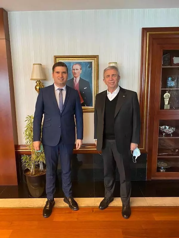 Mansur Yavaş'a zeytini fidanı