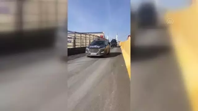 Şişli'deki asayiş uygulamasında aranan 5 kişi yakalandı Şişli'deki asayiş uygulamasında aranan 5 kişi yakalandı