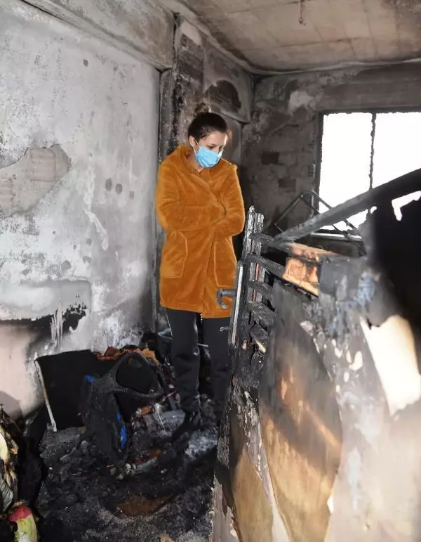 Yangında kedileri kurtarılan Sevgi: Kedilerime bir şey olsaydı kahrolurdum Yangında kedileri kurtarılan Sevgi: Kedilerime bir şey olsaydı kahrolurdum