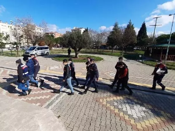 70 gün önce çalınan traktör, JASAT'ın sıkı takibiyle bulundu; 3 tutuklama 70 gün önce çalınan traktör, JASAT'ın sıkı takibiyle bulundu; 3 tutuklama