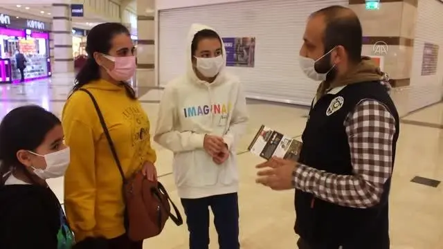 Adana emniyeti vatandaşları dolandırıcılara karşı uyardı Adana emniyeti vatandaşları dolandırıcılara karşı uyardı
