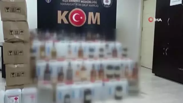 Antalya'da kaçak içki operasyonu: 2 gözaltı Antalya'da kaçak içki operasyonu: 2 gözaltı