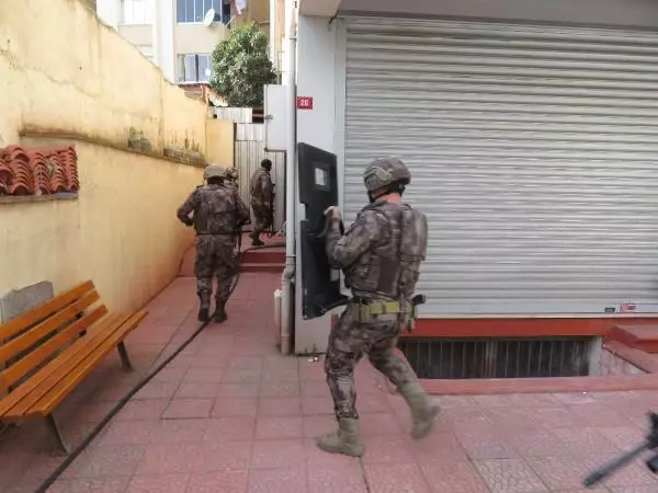 Ataşehir'de hareketli dakikalar Ataşehir'de hareketli dakikalar