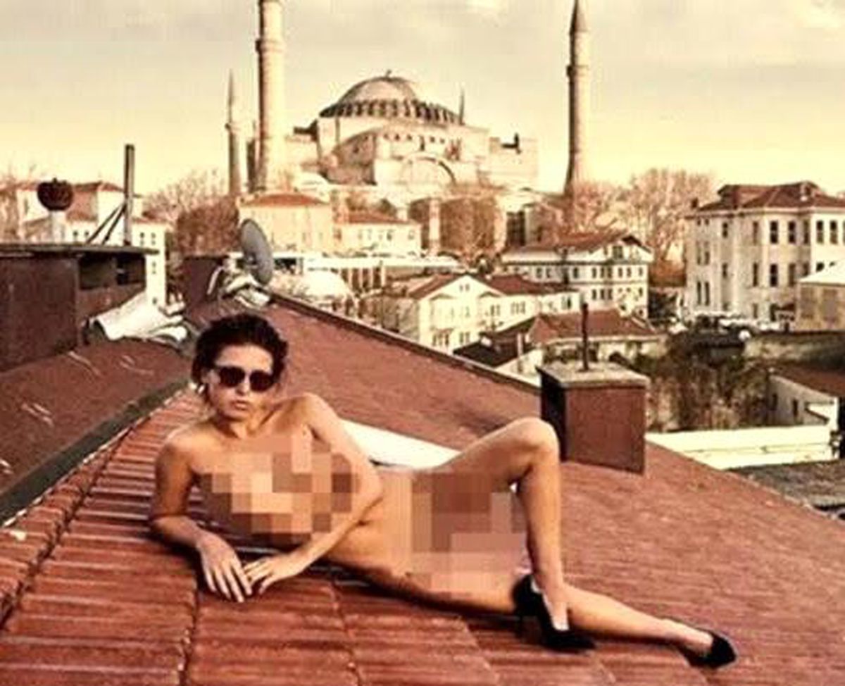 Ayasofya'da çıplak poz veren mankenden yeni açıklama