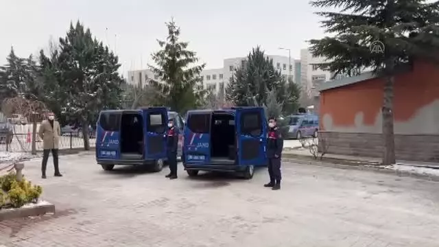 Başkentte evlerden hırsızlık yapan 4 şüpheli tutuklandı Başkentte evlerden hırsızlık yapan 4 şüpheli tutuklandı