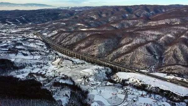 Bolu Dağı'nda kar manzarası, havadan görüntülendi Bolu Dağı'nda kar manzarası, havadan görüntülendi