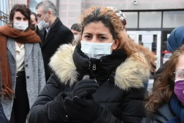 Boşanma aşamasındaki eşini 16 yerinden bıçaklayan kişiye 17 yıl hapis Boşanma aşamasındaki eşini 16 yerinden bıçaklayan kişiye 17 yıl hapis