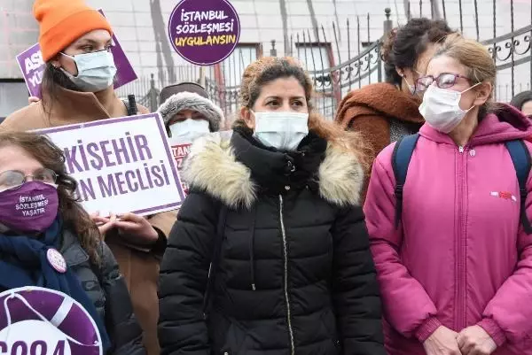 Boşanma aşamasındaki eşini 16 yerinden bıçaklayan kişiye 17 yıl hapis Boşanma aşamasındaki eşini 16 yerinden bıçaklayan kişiye 17 yıl hapis