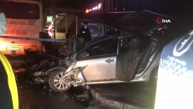 Son dakika haber: Bursa'da sürücü kontrolü kaybetti, ilk önce işçi servisine ardından durağa girdi: 1 ölü, 4 yaralı Son dakika haber: Bursa'da sürücü kontrolü kaybetti, ilk önce işçi servisine ardından durağa girdi: 1 ölü, 4 yaralı