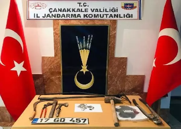 Çanakkale'de kablo hırsızlığına 2 gözaltı Çanakkale'de kablo hırsızlığına 2 gözaltı