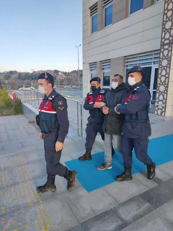Çanakkale'de kablo hırsızlığına 2 gözaltı Çanakkale'de kablo hırsızlığına 2 gözaltı