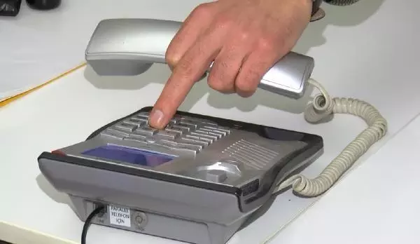 'Cep telefonlarında, klozetlerden daha fazla bakteri bulunuyor' 'Cep telefonlarında, klozetlerden daha fazla bakteri bulunuyor'