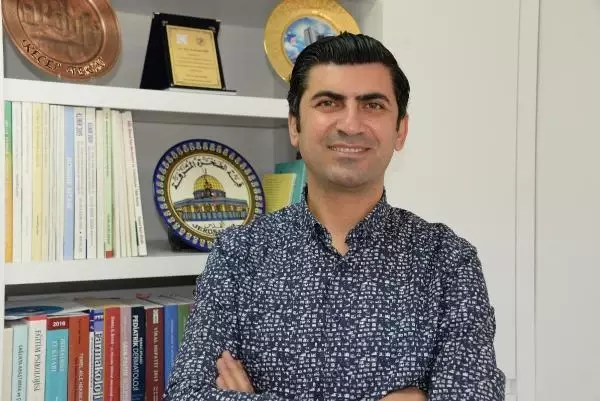 'Cep telefonlarında, klozetlerden daha fazla bakteri bulunuyor' 'Cep telefonlarında, klozetlerden daha fazla bakteri bulunuyor'