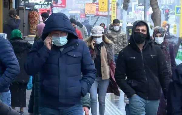 'Cep telefonlarında, klozetlerden daha fazla bakteri bulunuyor' 'Cep telefonlarında, klozetlerden daha fazla bakteri bulunuyor'
