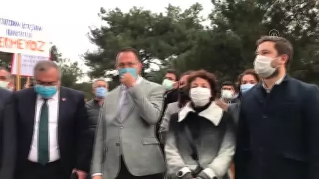 CHP Jeotermal Enerji Komisyonu üyeleri, Seferihisar'da saha incelemesi yaptı CHP Jeotermal Enerji Komisyonu üyeleri, Seferihisar'da saha incelemesi yaptı
